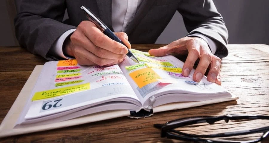 Ferramentas e métodos para Controlar Atividades.