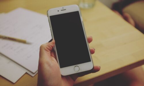 Como automatizar vendas pelo WhatsApp sem perder o atendimento humanizado?